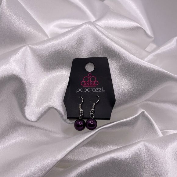 Paparazzi Vintage Round Appraisal Purple Pearl Drop Statement Earrings - Picture 2 of 5